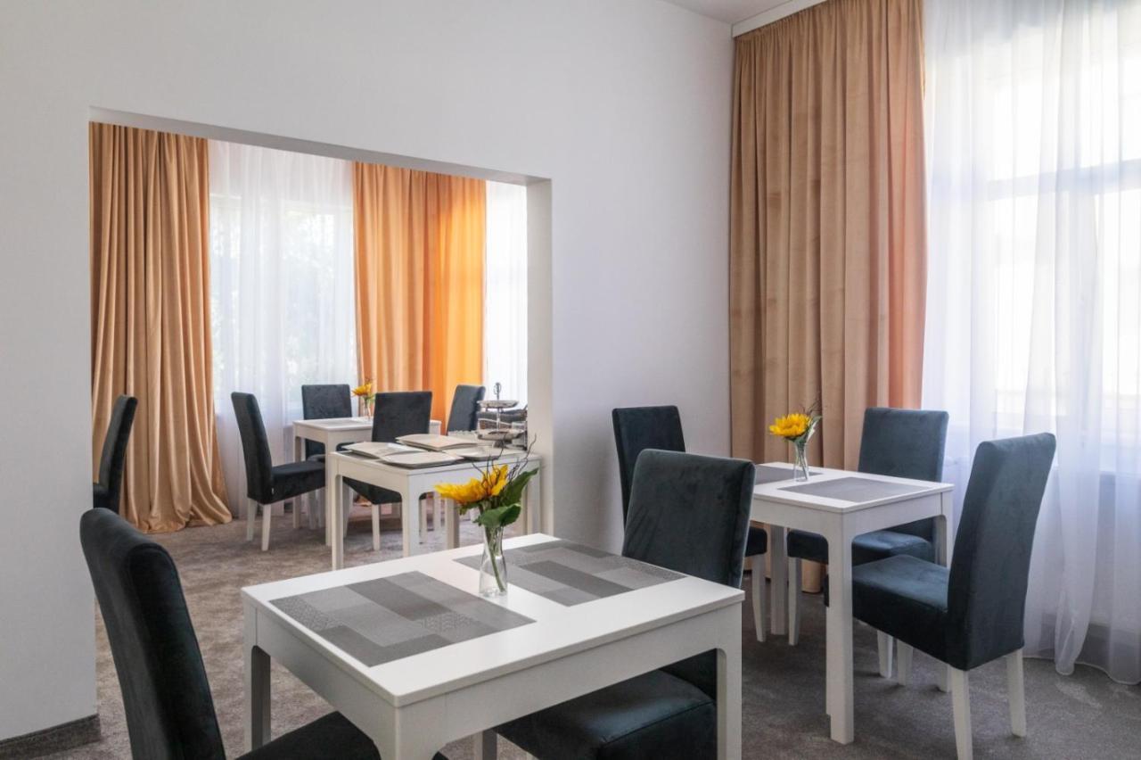 Hotel Casa Andreea à Braşov Extérieur photo